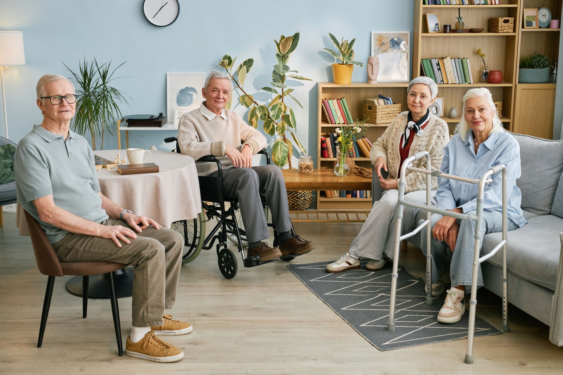 Romantic young couple enjoying vacation in Venice, Italy - Happy tourists visiting Italian city on summer holiday - Tourism and life style concept